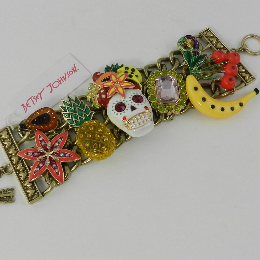 Betsey Johnson RIO Sugar Skeleton Skulls  Bracelet